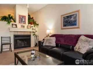 Photo #4: 951606 Listing