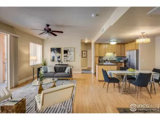 Photo #3: 951636 Listing