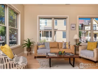 Photo #4: 951638 Listing