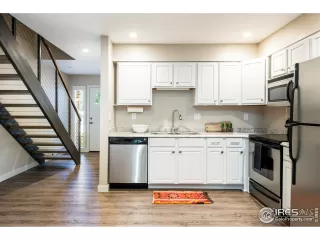 Photo #4: 951640 Listing