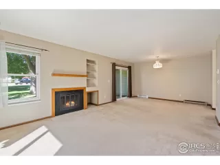 Photo #4: 951714 Listing