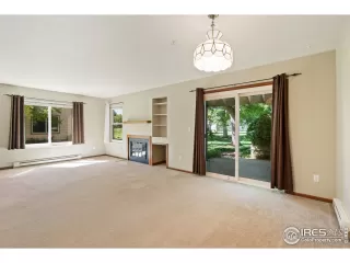 Photo #5: 951714 Listing