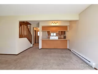 Photo #6: 951800 Listing