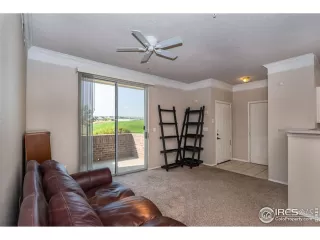 Photo #5: 951812 Listing