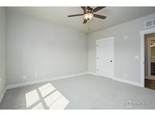 Photo #5: 951814 Listing