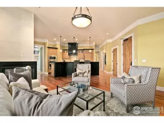 Photo #4: 951819 Listing 