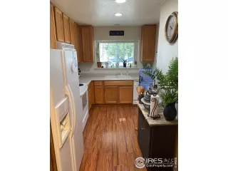 Photo #6: 951921 Listing