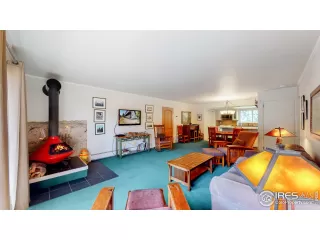 Photo #2: 951947 Listing