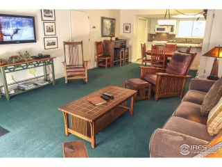 Photo #5: 951947 Listing