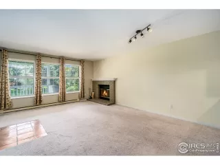 Photo #2: 952003 Listing