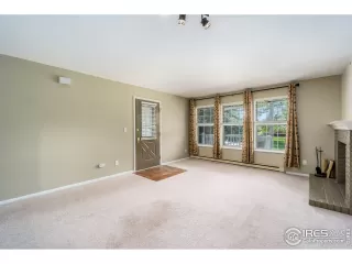 Photo #4: 952003 Listing