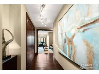 Photo #5: 952055 Listing