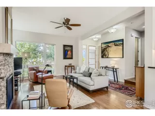 Photo #2: 952081 Listing