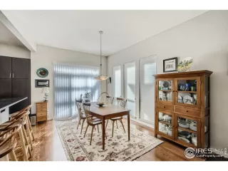 Photo #5: 952081 Listing