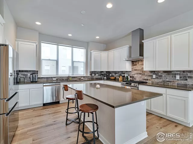 MLS: 952114 Condo For Sale