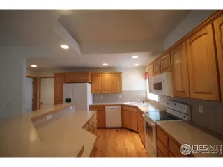 Photo #4: 952209 Listing 