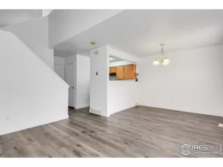 Photo #4: 952211 Listing