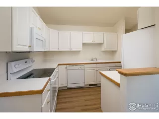 Photo #6: 952219 Listing