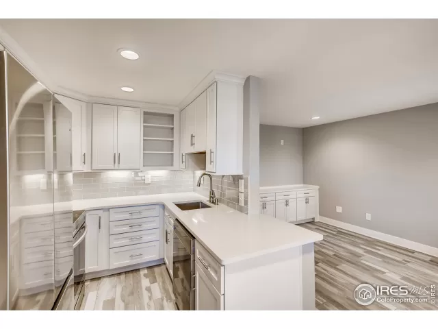 MLS: 952276 Condo For Sale