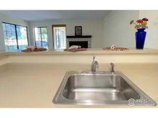 Photo #4: 952287 Listing