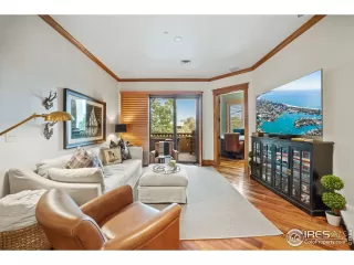 Photo #5: 952288 Listing 