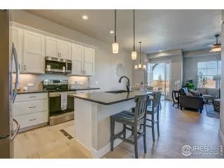 Photo #4: 952302 Listing 