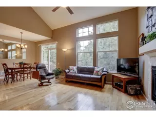 Photo #1: 952341 Listing