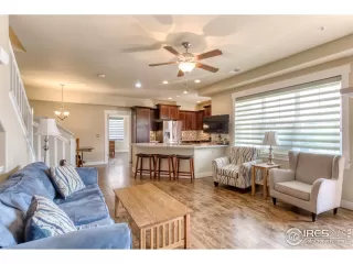 Photo #4: 952349 Listing