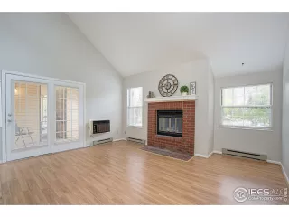 Photo #5: 952356 Listing