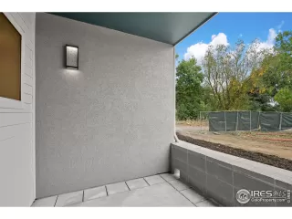 Photo #2: 952400 Listing