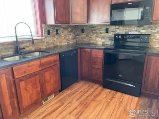 Photo #2: 952447 Listing