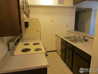 Photo #6: 952551 Listing