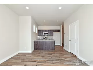 Photo #5: 952581 Listing 