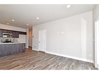 Photo #6: 952581 Listing 