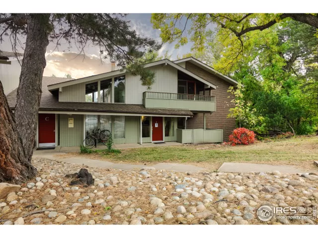 MLS: 952603 Condo For Sale