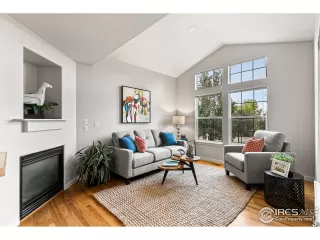 Photo #5: 952712 Listing