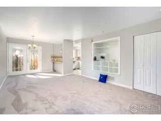 Photo #4: 952725 Listing