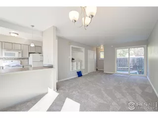 Photo #5: 952725 Listing