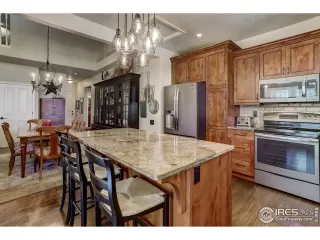 Photo #5: 952760 Listing