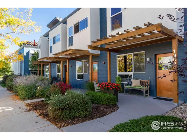 MLS: 952793 Condo For Sale