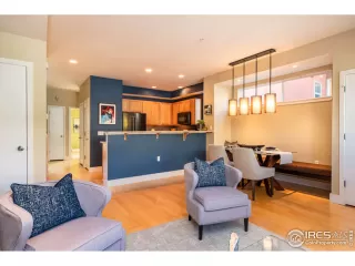 Photo #5: 952793 Listing 