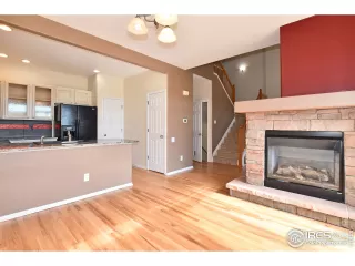 Photo #5: 952808 Listing