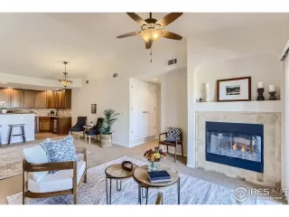 Photo #4: 952856 Listing