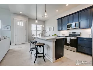 Photo #5: 952932 Listing 