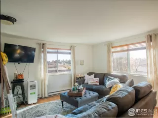 Photo #5: 952951 Listing 