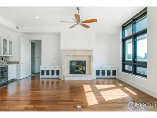 Photo #3: 952974 Listing