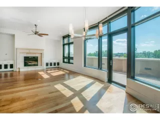 Photo #4: 952974 Listing