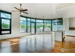 Photo #5: 952974 Listing