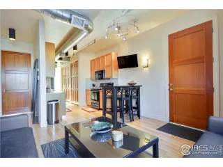 Photo #1: 952990 Listing