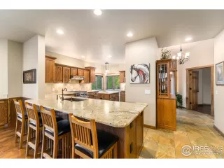 Photo #5: 953189 Listing